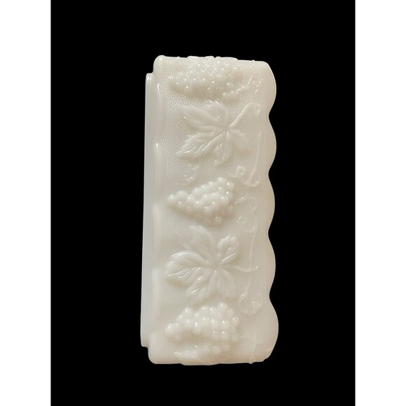 Anchor Hocking Fire King Milk Glass Rectangular Window Planter Grape Vine 8” - Picture 7 of 7